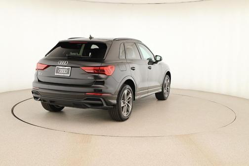 2025 Audi Q3 45 S line Premium