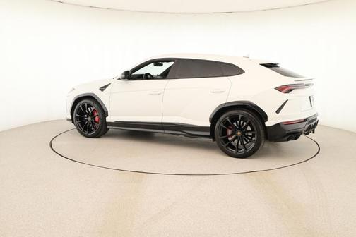 2022 Lamborghini Urus Base