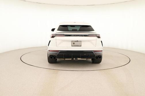 2022 Lamborghini Urus Base