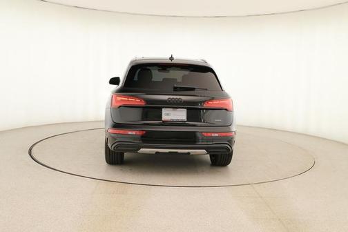 2022 Audi Q5 40 Premium Plus