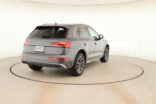 2023 Audi Q5 45 S line Premium Plus