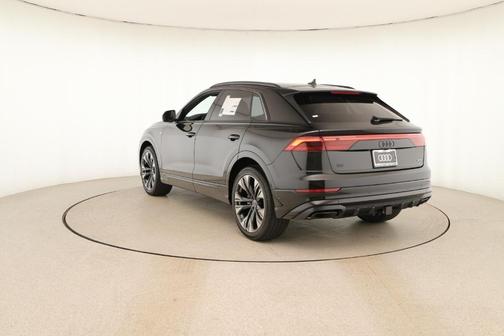2025 Audi Q8 55 Premium