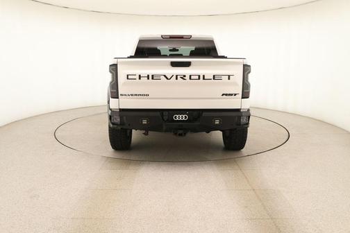 Iridescent Pearl Tricoat 2019 Chevrolet Silverado 1500 RST