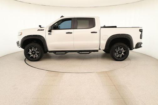 Iridescent Pearl Tricoat 2019 Chevrolet Silverado 1500 RST