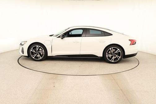 Ibis White 2023 Audi e-tron GT Premium Plus