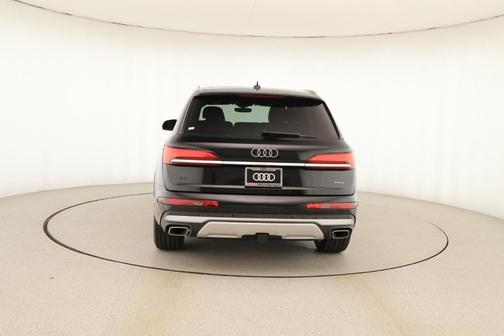 2026 Audi Q7 55 Premium Plus