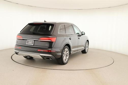 2026 Audi Q7 55 Premium Plus