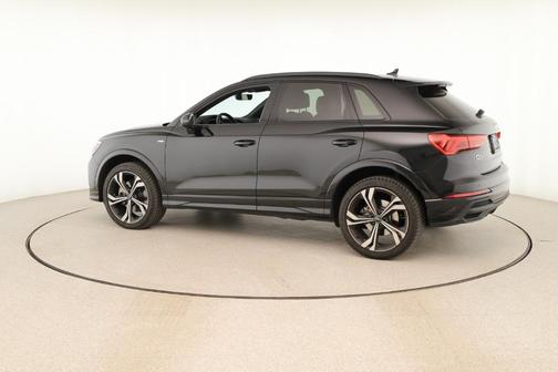 2024 Audi Q3 45 S line Premium