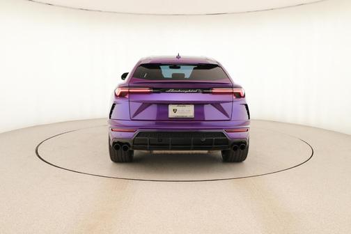 2022 Lamborghini Urus Base