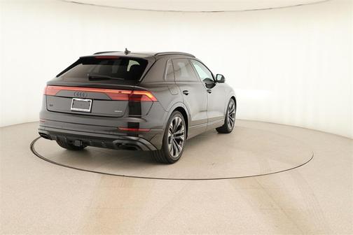 2025 Audi Q8 55 Premium