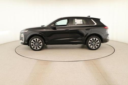 Mythos Black Metallic 2026 Audi Q3 S line