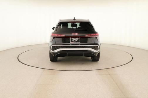 Mythos Black Metallic 2026 Audi Q3 S line