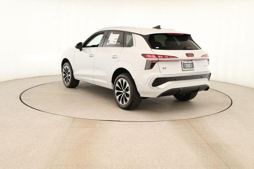 Glacier White Metallic 2026 Audi Q3 S line