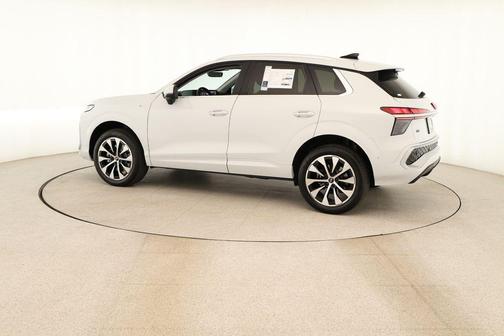 Glacier White Metallic 2026 Audi Q3 S line