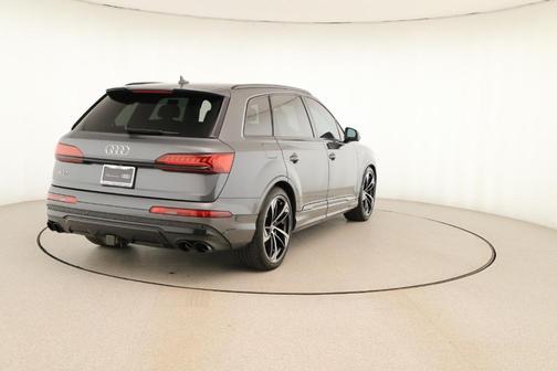 2024 Audi SQ7 4.0T Premium Plus
