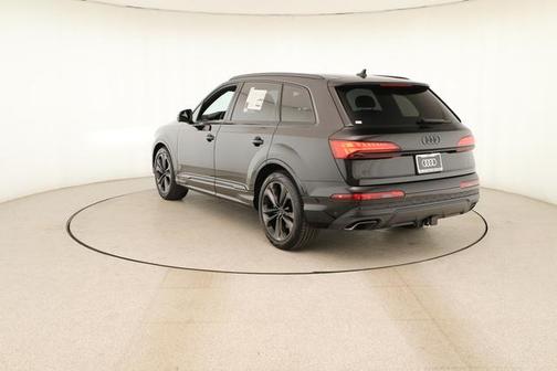 Mythos Black Metallic 2026 Audi Q7 55 Premium Plus