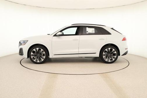 2025 Audi Q8 55 Premium