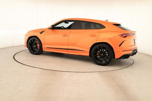 2022 Lamborghini Urus Base