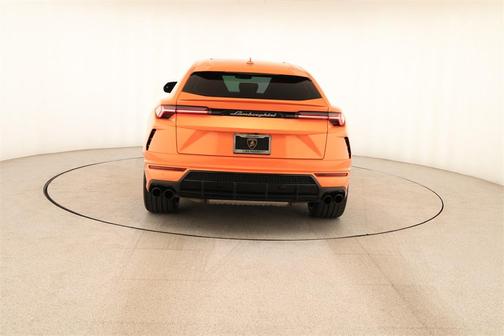 2022 Lamborghini Urus Base