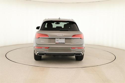 2023 Audi Q5 45 S line quattro Premium