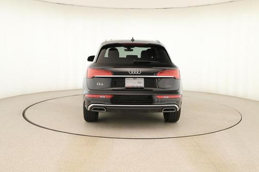 2024 Audi Q5 45 S line quattro Premium