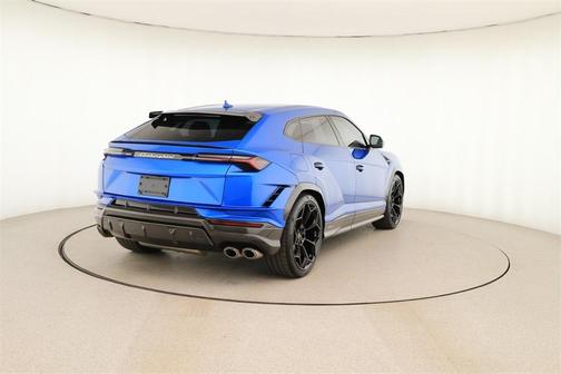 2023 Lamborghini Urus Performante