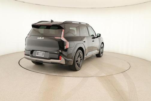 Aurora Black Pearl 2024 Kia EV9 GT-Line