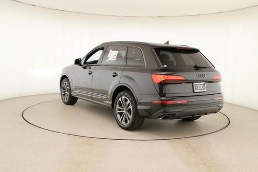 2026 Audi Q7 45 Premium Plus