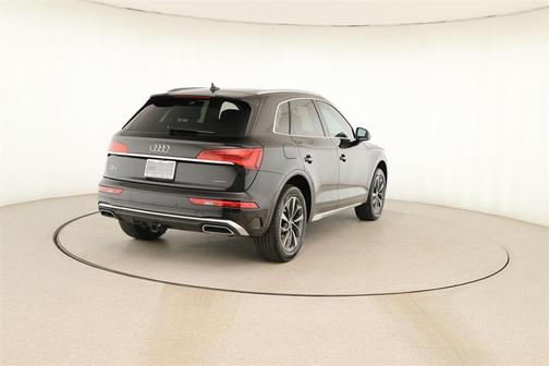 2023 Audi Q5 45 S line quattro Premium
