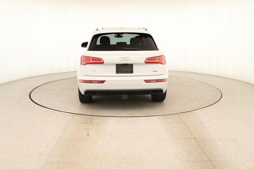 Glacier White Metallic 2019 Audi Q5 2.0T Premium Plus