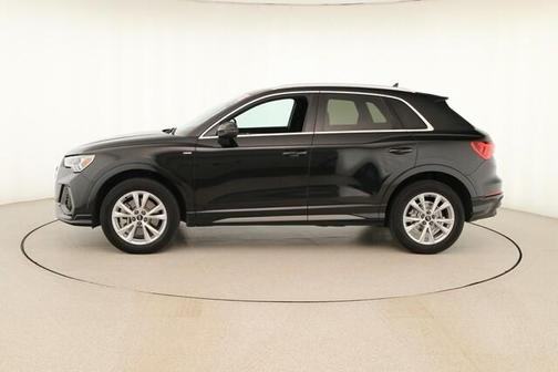 2022 Audi Q3 45 S line Premium