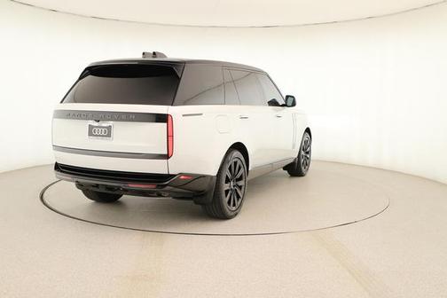 2025 Land Rover Range Rover P530 SE 7 Seat