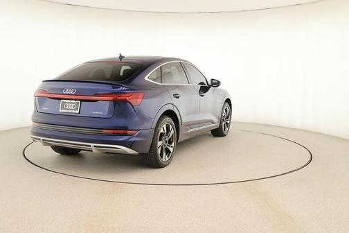 2022 Audi e-tron S line Premium