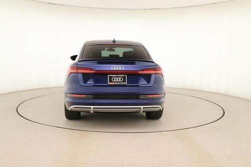 2022 Audi e-tron S line Premium