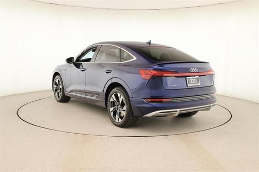 2022 Audi e-tron S line Premium