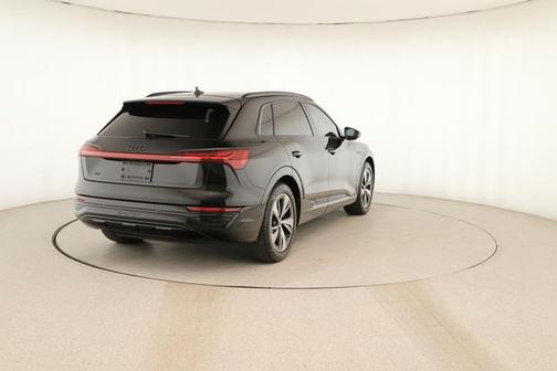 2024 Audi Q8 e-tron Premium