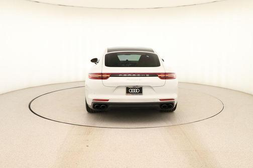 Carrara White Metallic 2018 Porsche Panamera 4S