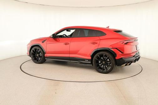 Rosso Efesto 2023 Lamborghini Urus S