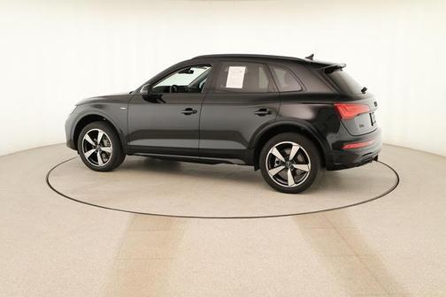Mythos Black Metallic 2023 Audi Q5 45 S line Premium Plus