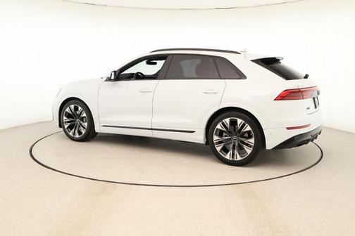 2025 Audi Q8 55 Premium