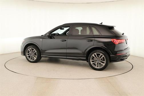 2025 Audi Q3 45 S line Premium