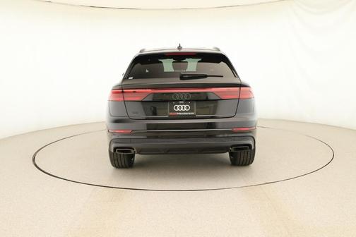 2025 Audi Q8 55 Premium