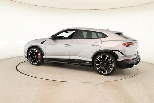 2024 Lamborghini Urus S