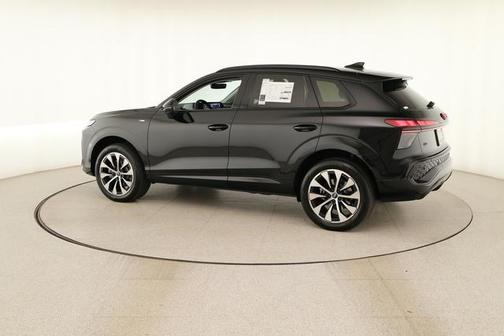 Mythos Black Metallic 2026 Audi Q3 S line