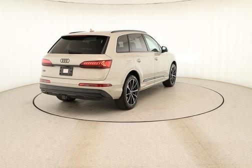 Vicuna Beige Metallic 2023 Audi Q7 55 Premium Plus