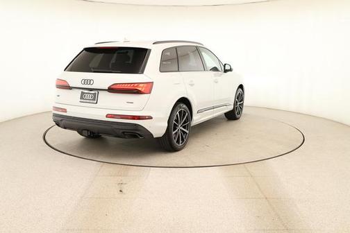 Glacier White Metallic 2026 Audi Q7 45 Premium Plus