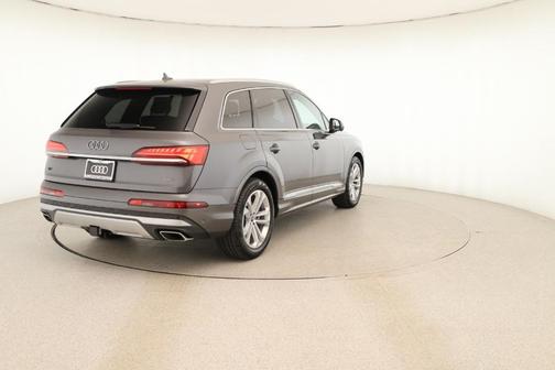 2025 Audi Q7 55 Prestige