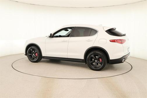 2021 Alfa Romeo Stelvio Base