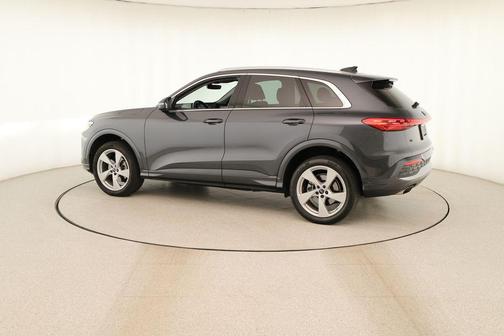 Tambora Gray Metallic 2025 Audi Q5 2.0T quattro Premium