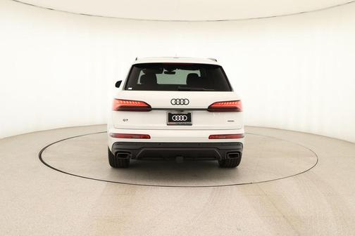 2026 Audi Q7 55 Premium Plus
